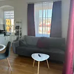 شقة Citylake G23 1 Stock - 2 Stock Kostenlose Parkmoeglichkeit !! غموندين