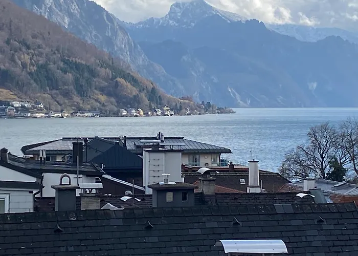 Citylake G23 1 Stock - 2 Stock Kostenlose Parkmoeglichkeit !! * Gmunden